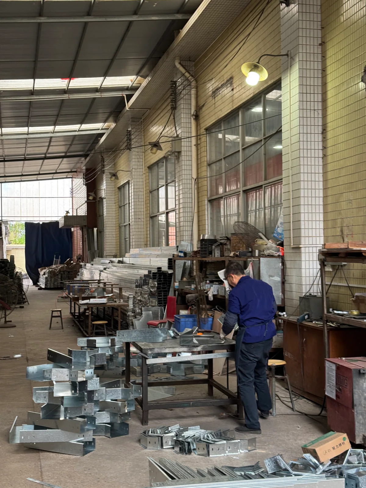 Cable tray fitting fabrication